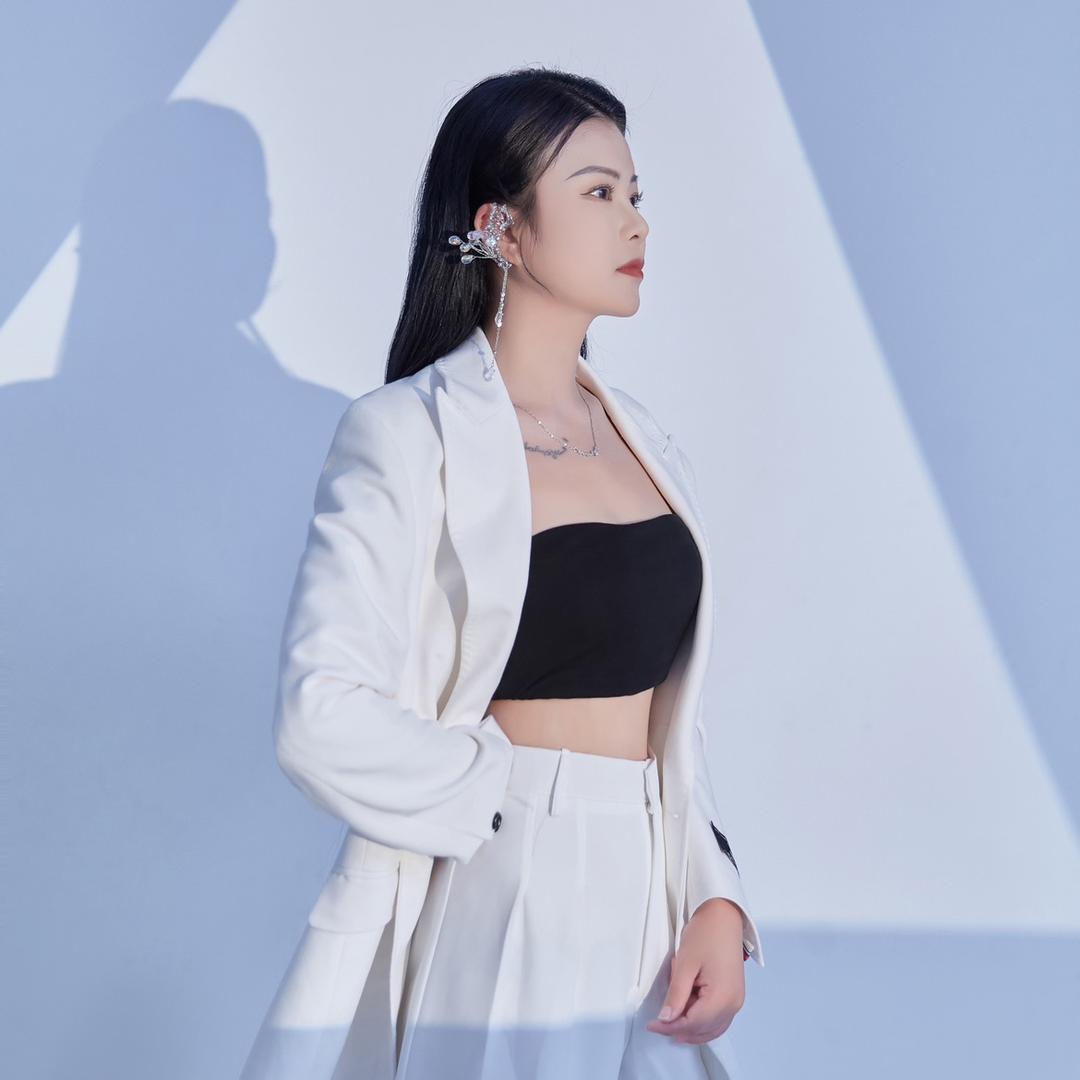 微醺⇔♡⇔(楠楠)