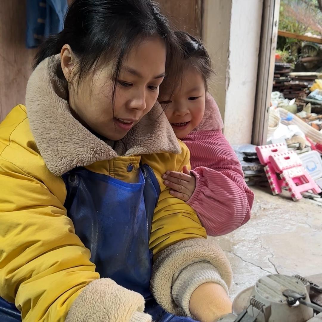 翘毛妈妈在努力