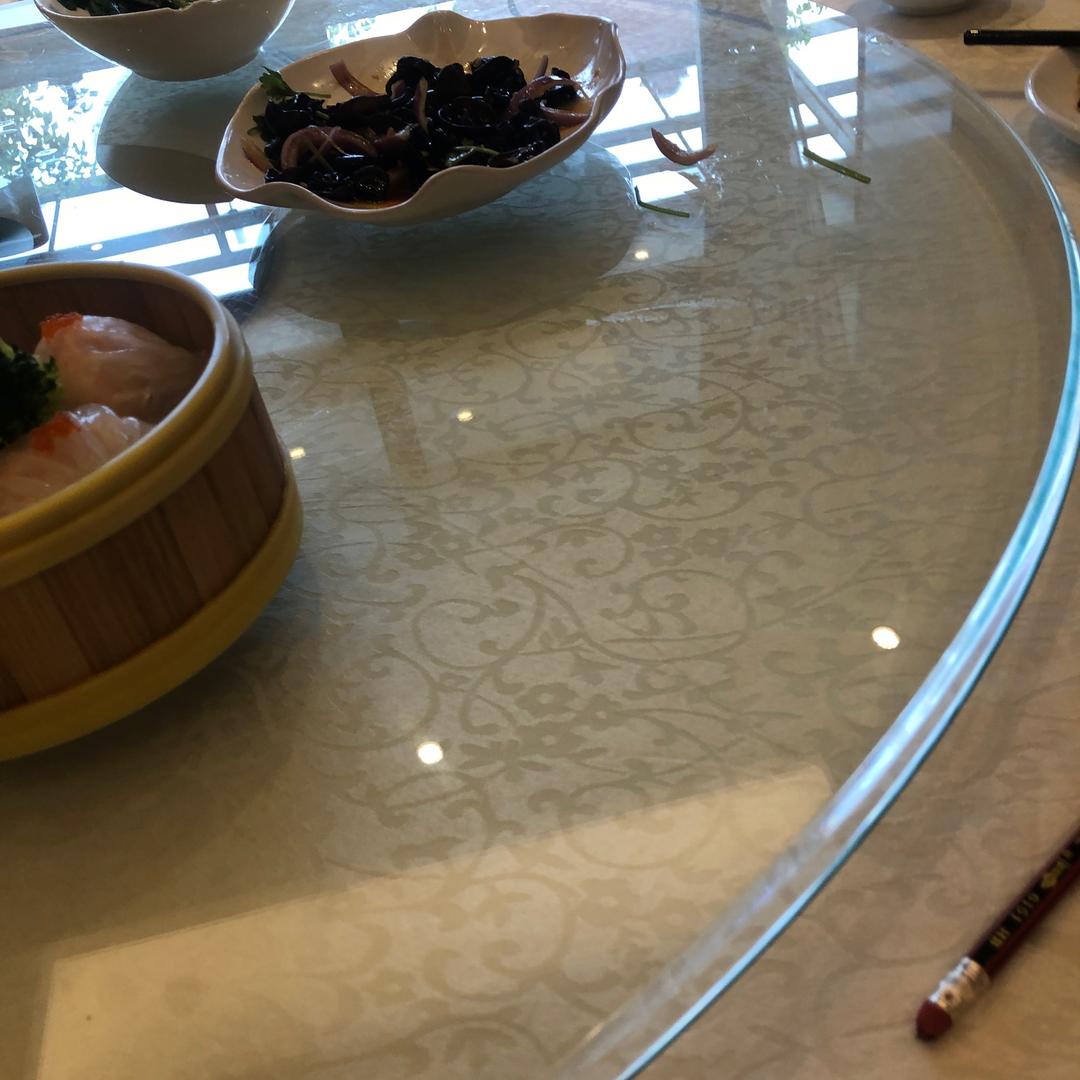 中山市三溪市场－－天生黑猪