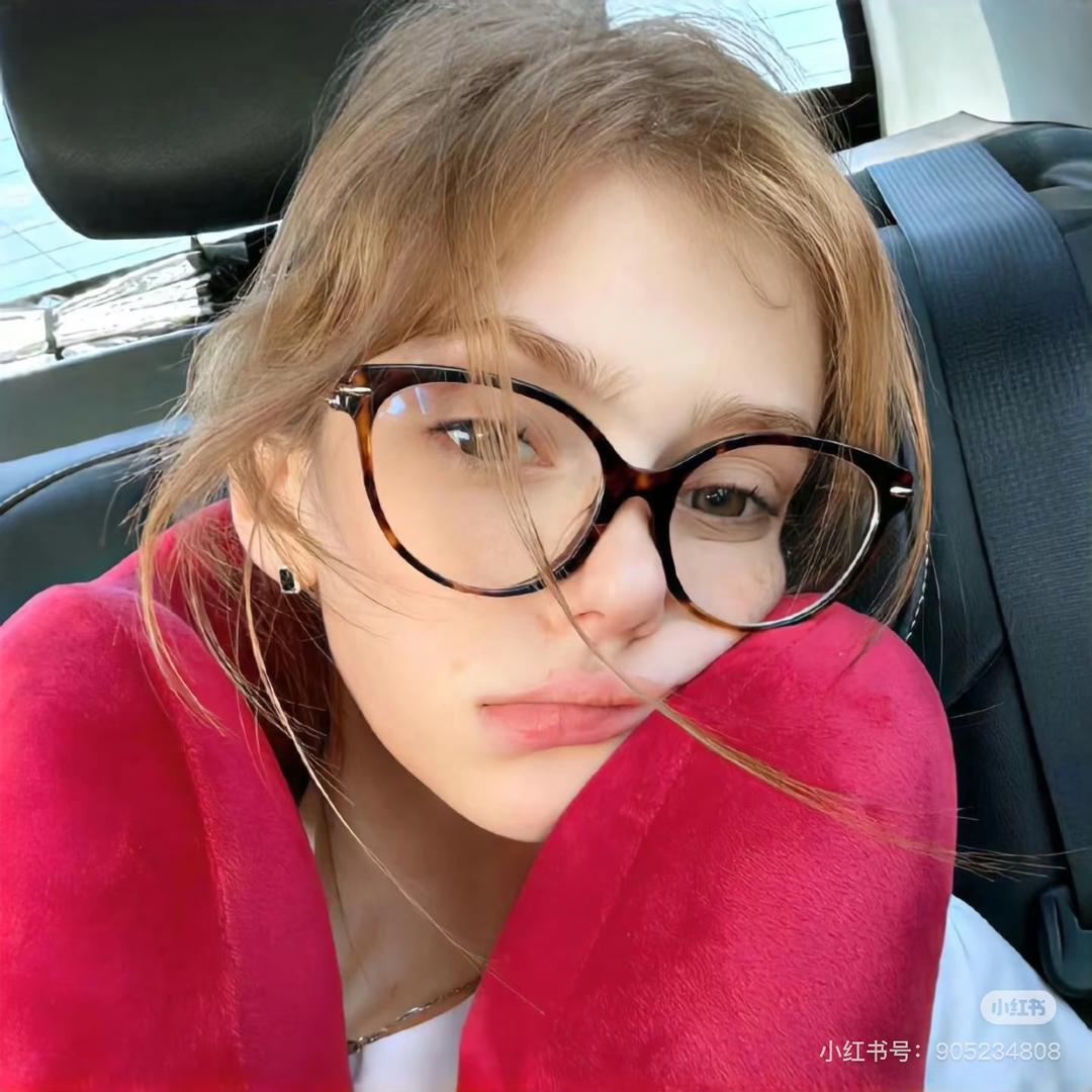 @泡芙HUAHUA
