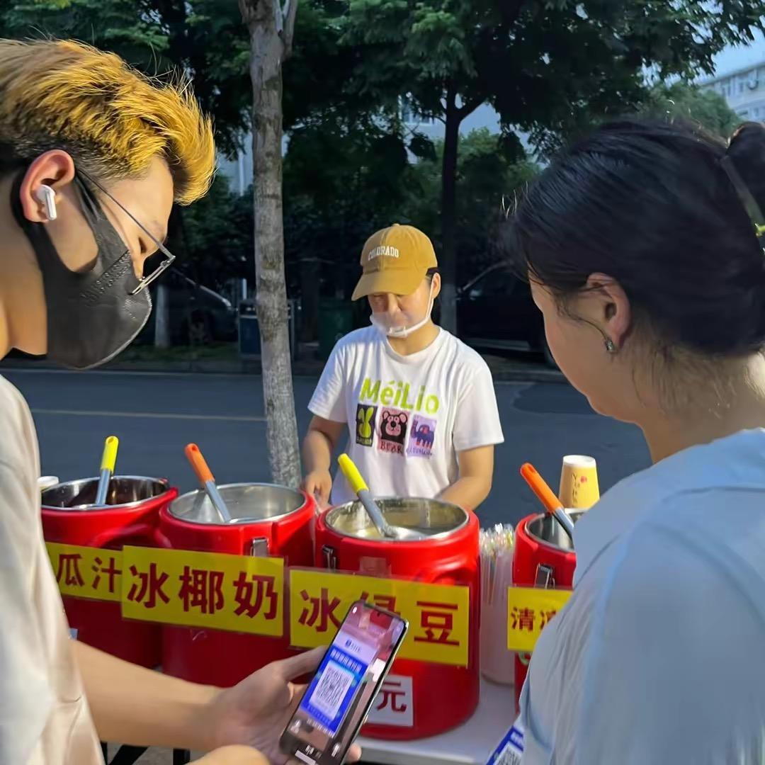 糖水摆摊平平