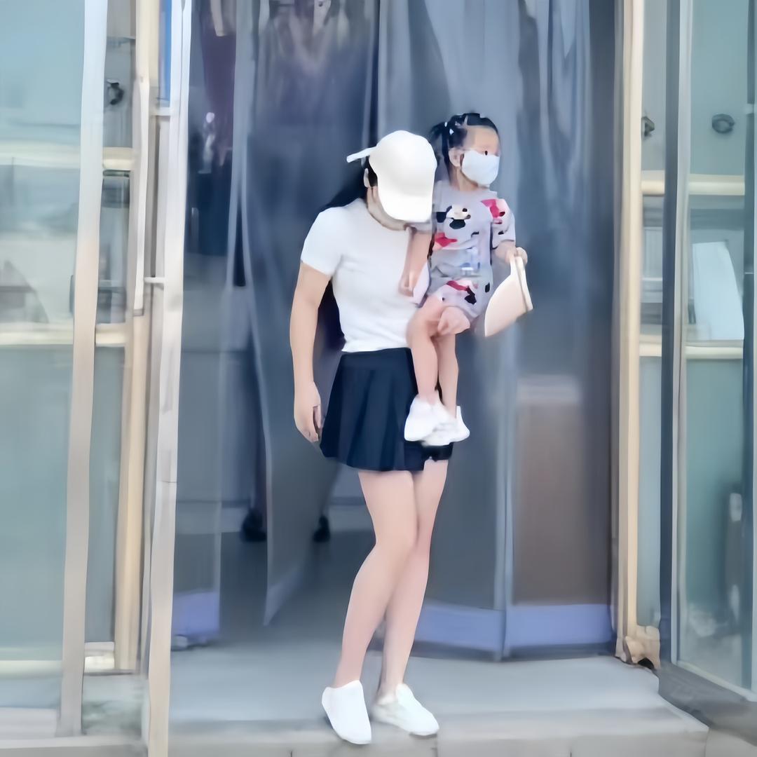 周周（带娃中）