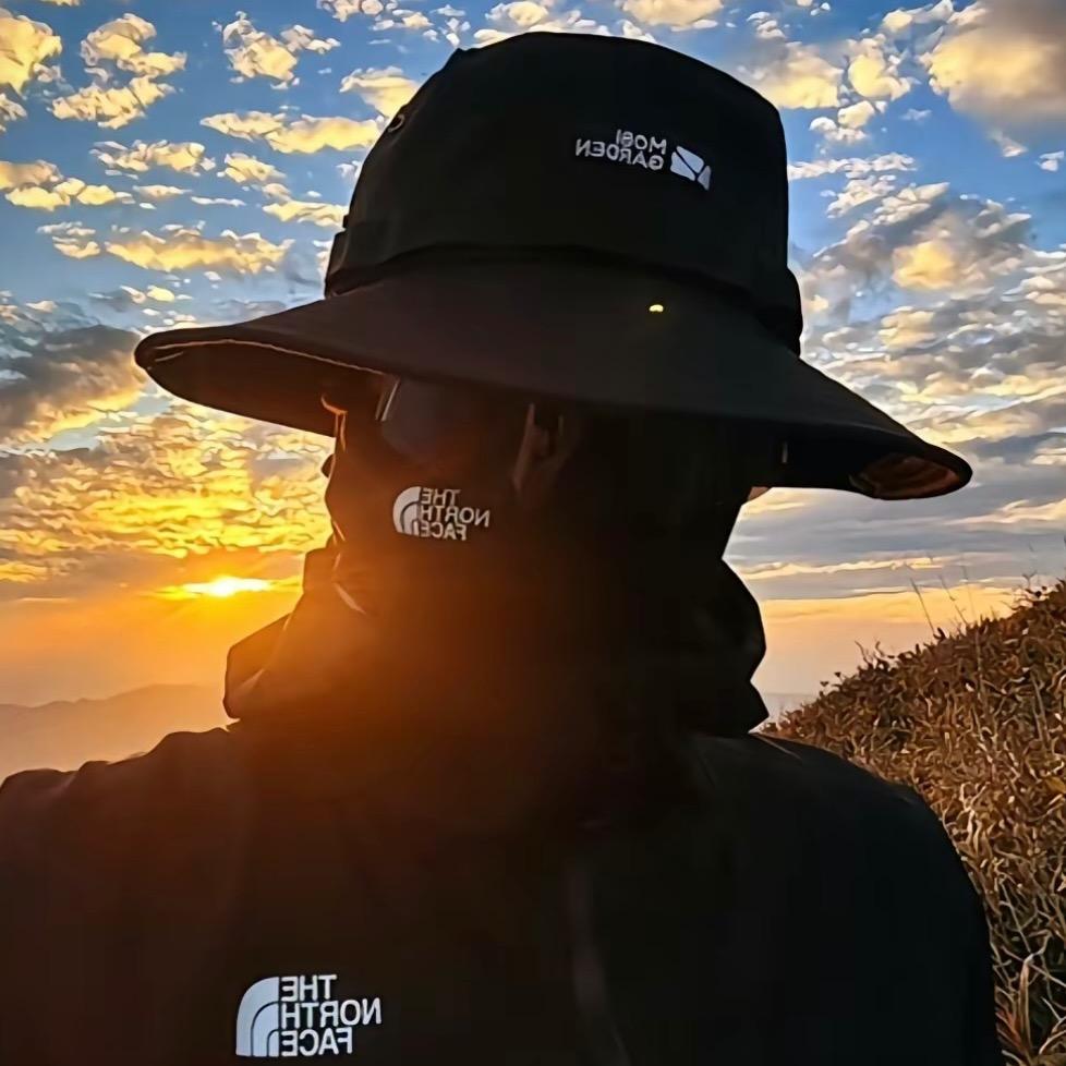 骑蜗牛追导弹。