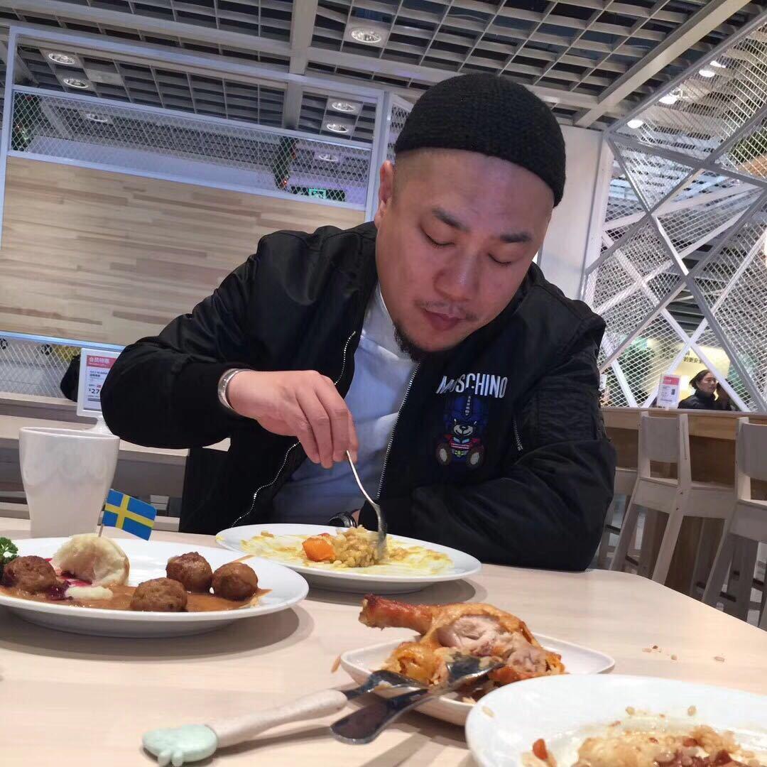 厵々