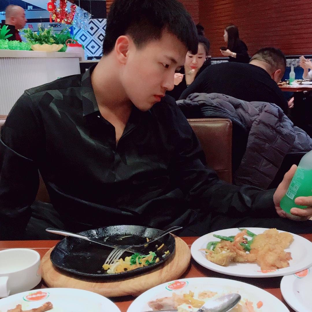 李明达重汽修配厂