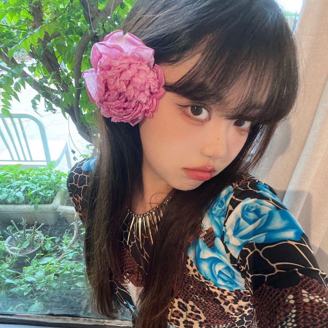 红了樱桃化妆师小卷妹