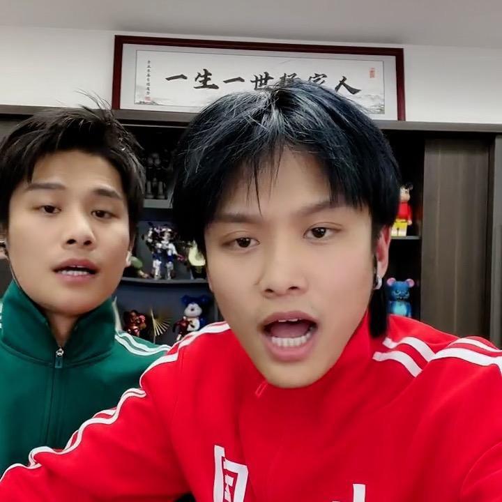 疯狂小杨弟(三只羊)