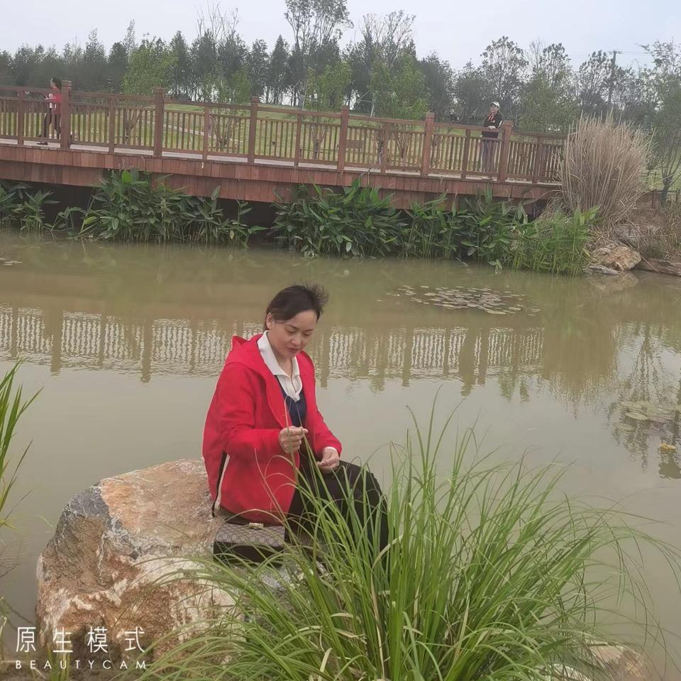 只要心中有爱，四季皆是春天！