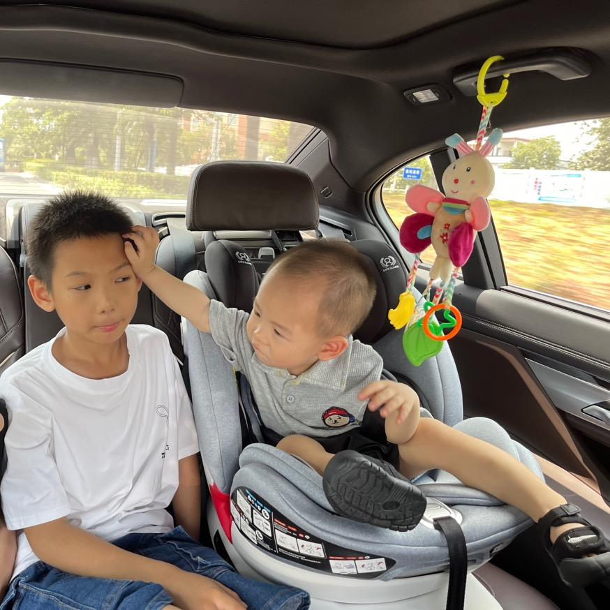 👬大哥灿和小弟周