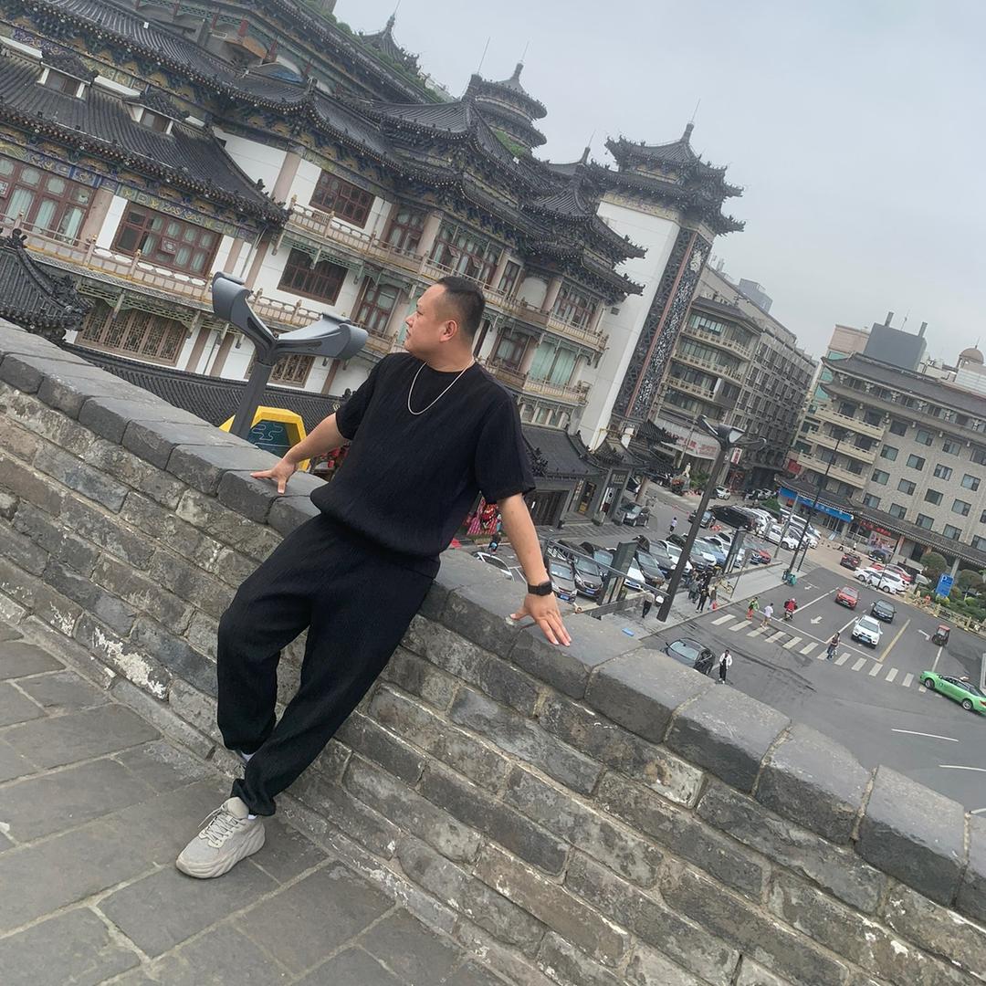 _王 浩