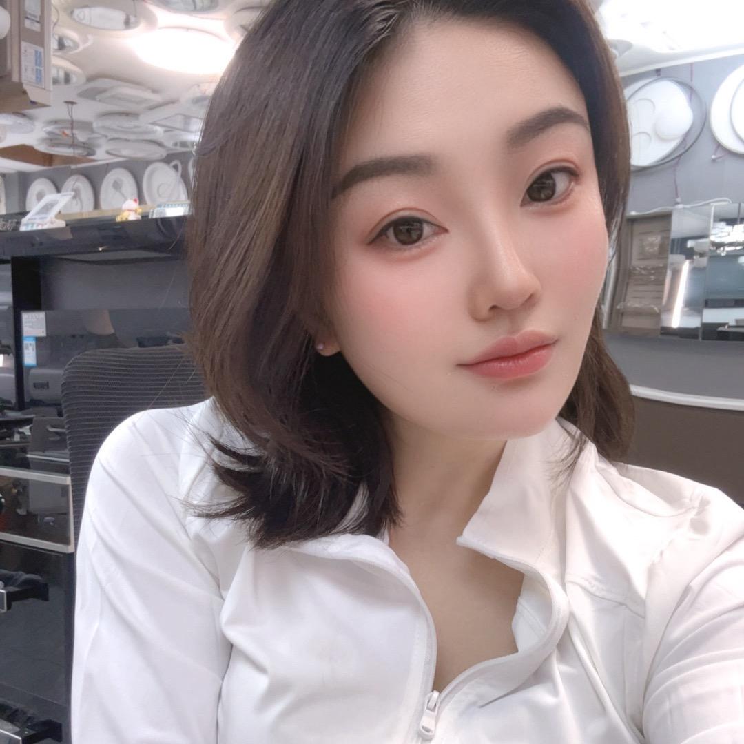 卫浴老板娘龚大大