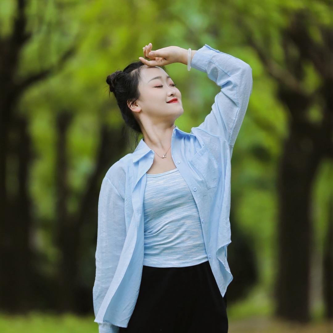 娜迪艺术雯雯老师