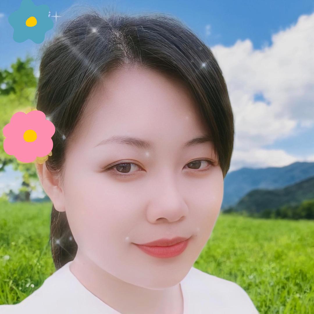 小何何