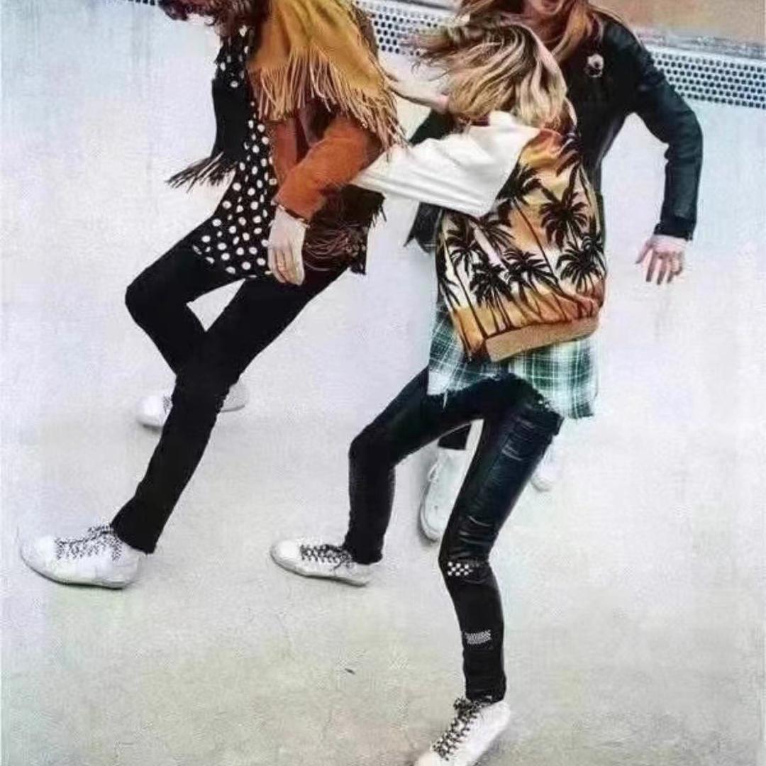 三土垚垚