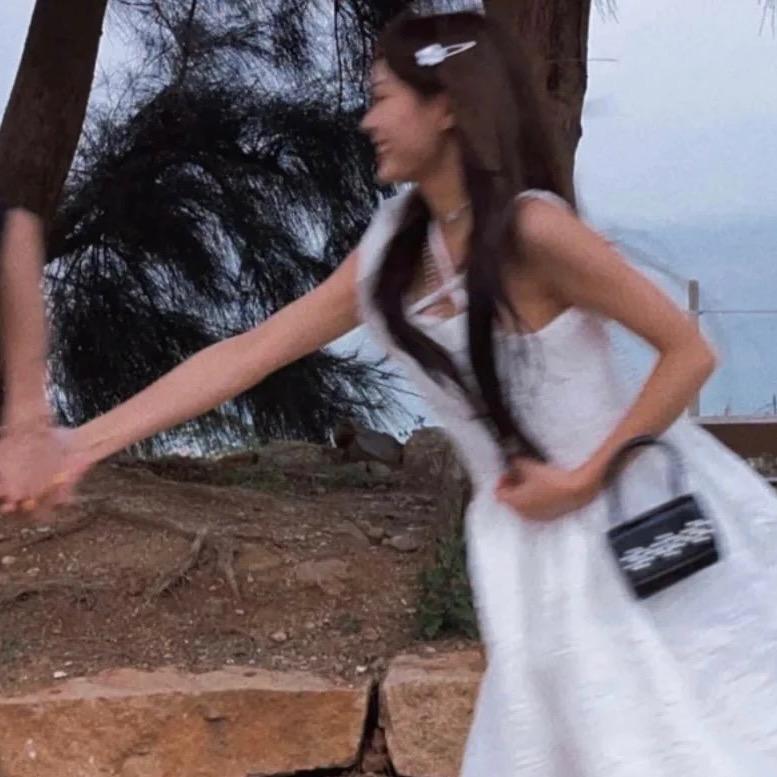 葡萄味的欣妍🍇🤍