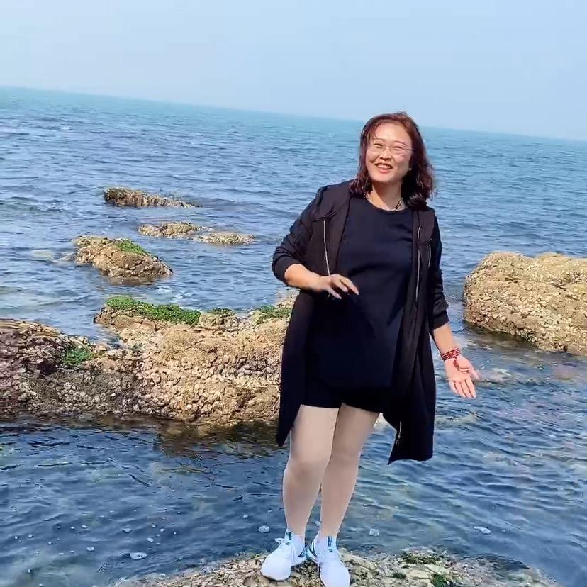 没事偷着乐😀🤭