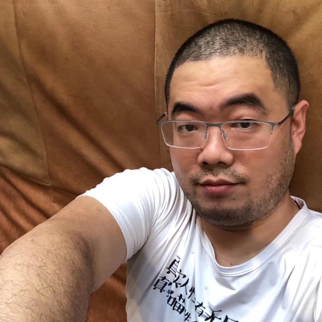 刀背……藏身