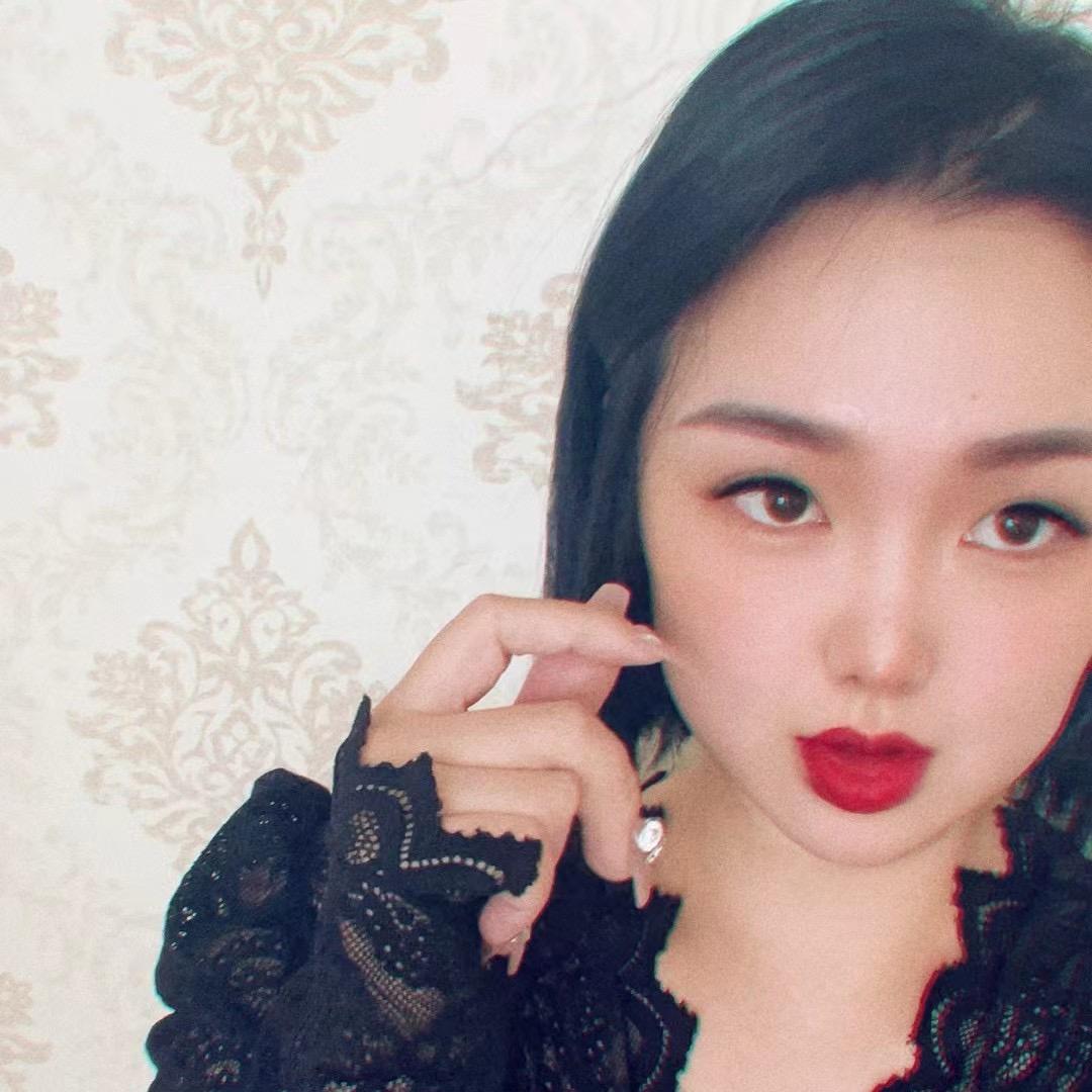 女王很忙!