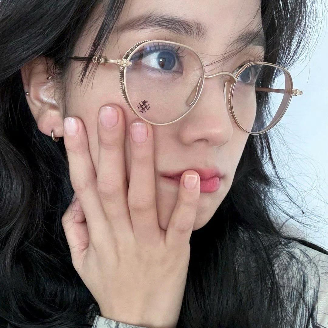 我不是秋雅ℹ️