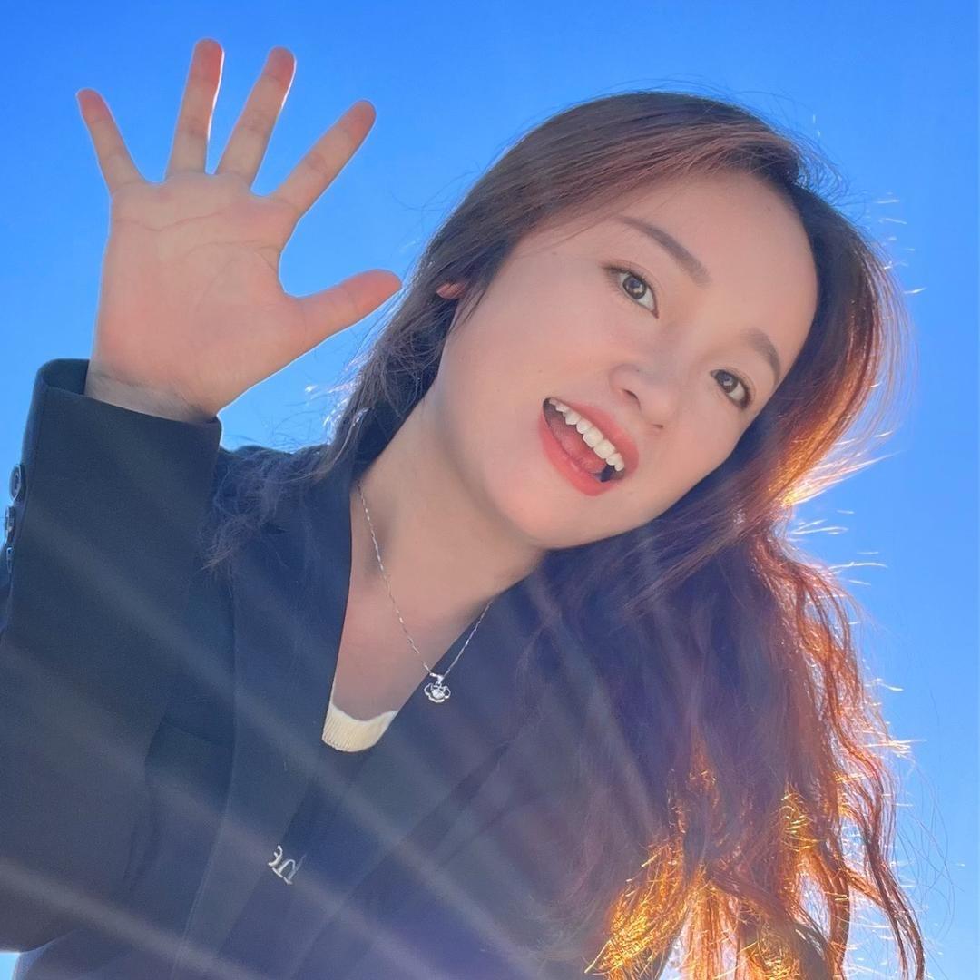 娜娜.