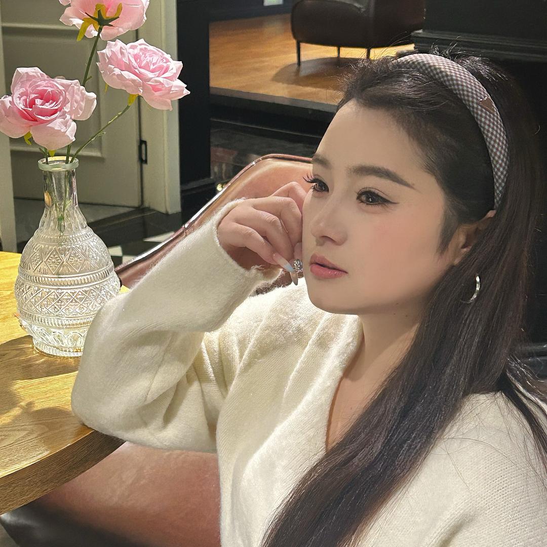 嫣.