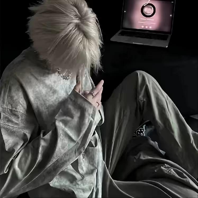 爱抽白利的kitty.