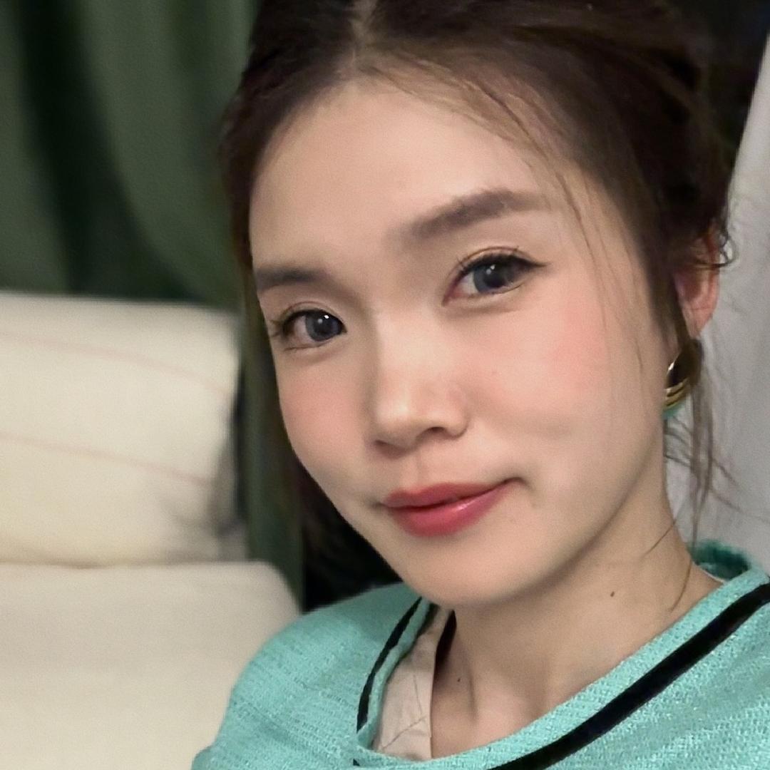 Anna黛茜