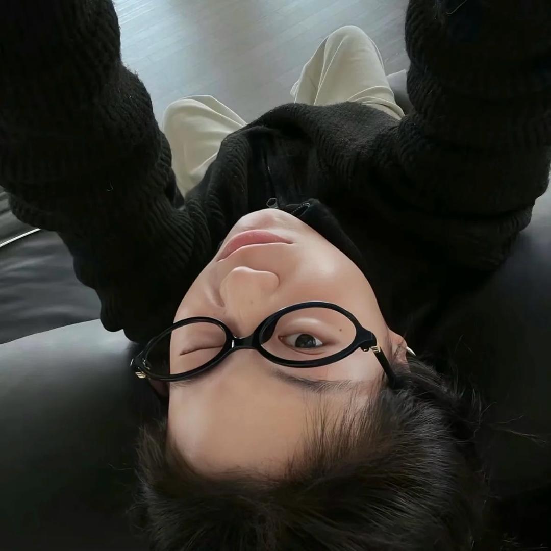 ↬𝑬𝒗𝒆𝓷