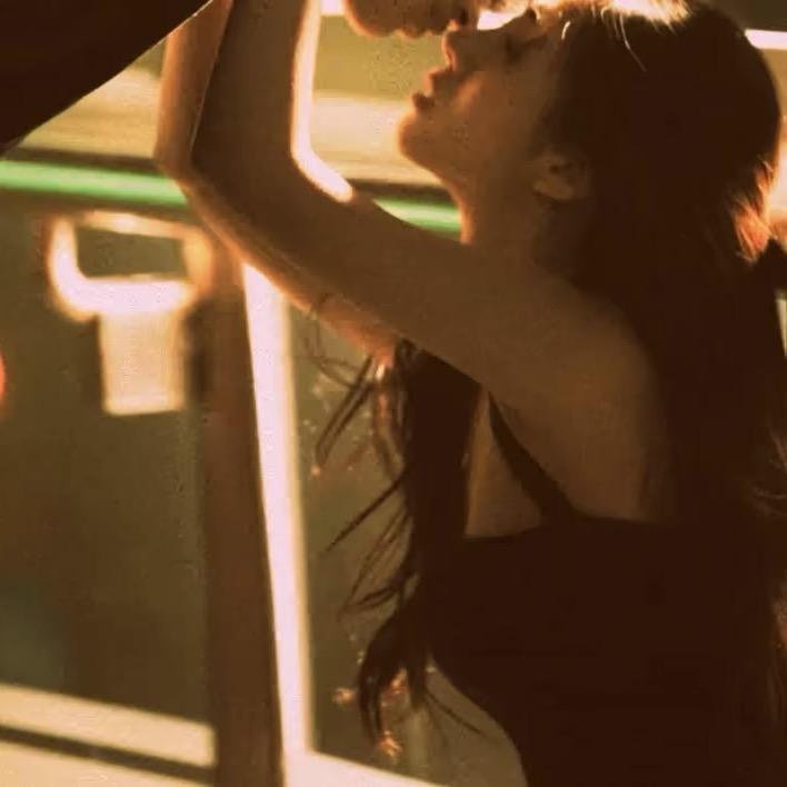 从来不早睡⛈️