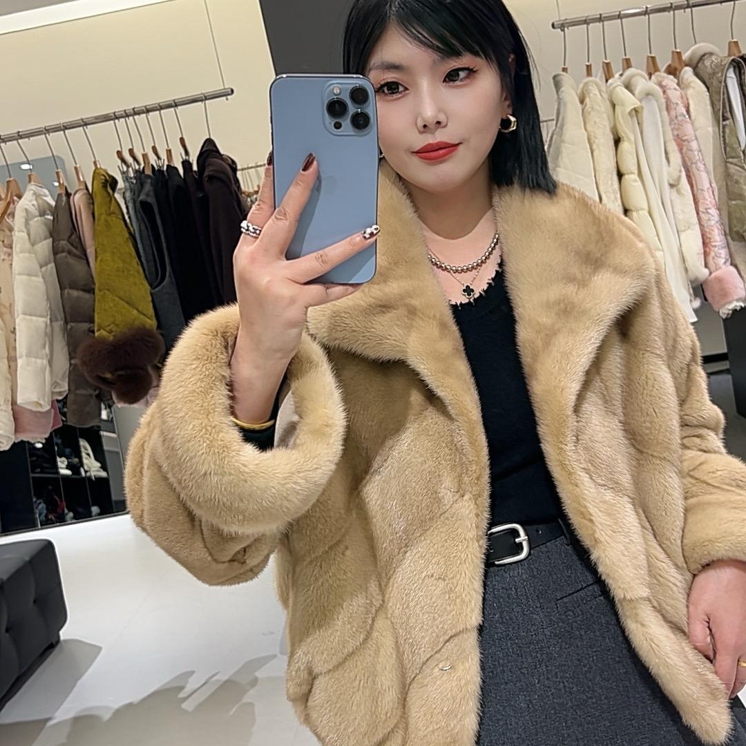 偃师市槐新街道办事处玉静服装店