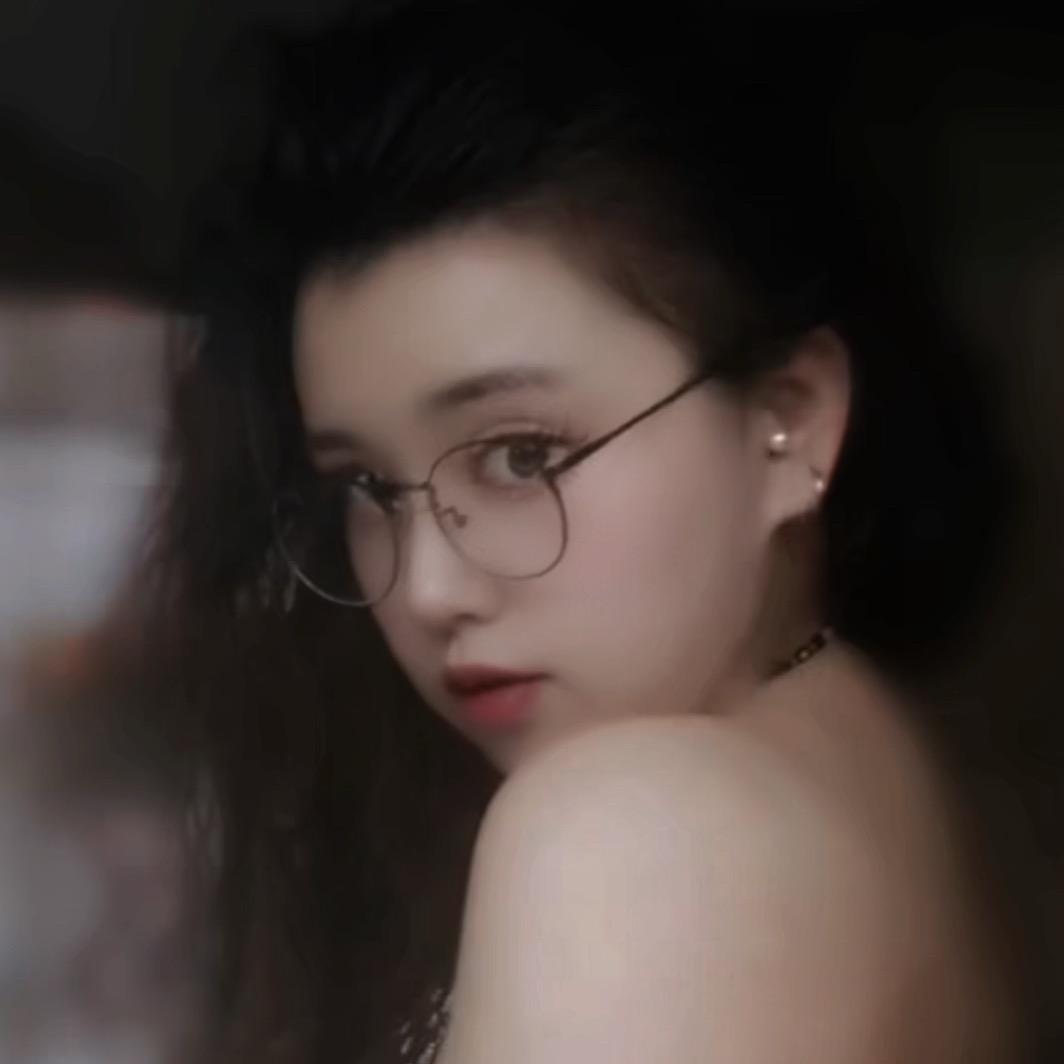 巴黎时装周女士