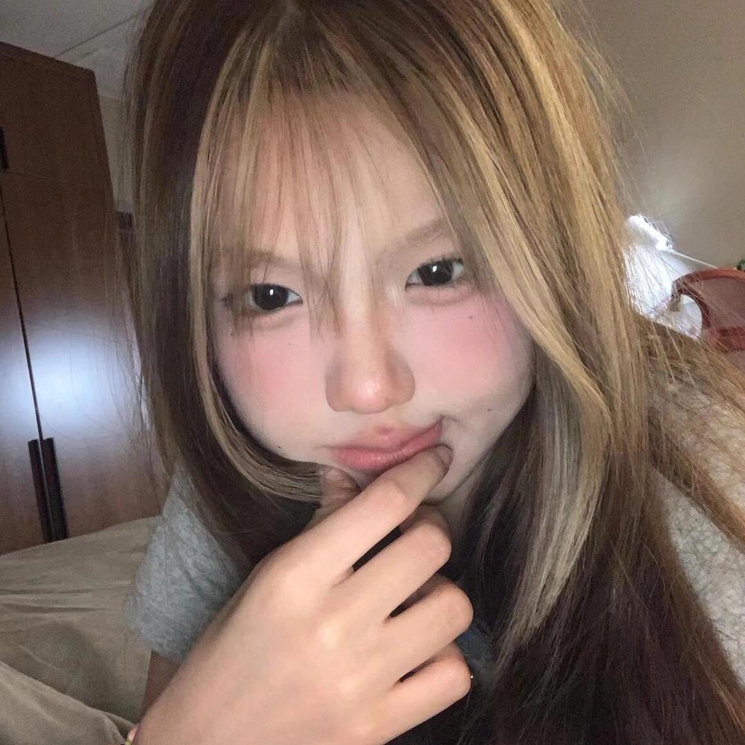 初礼的小猴子Esther.