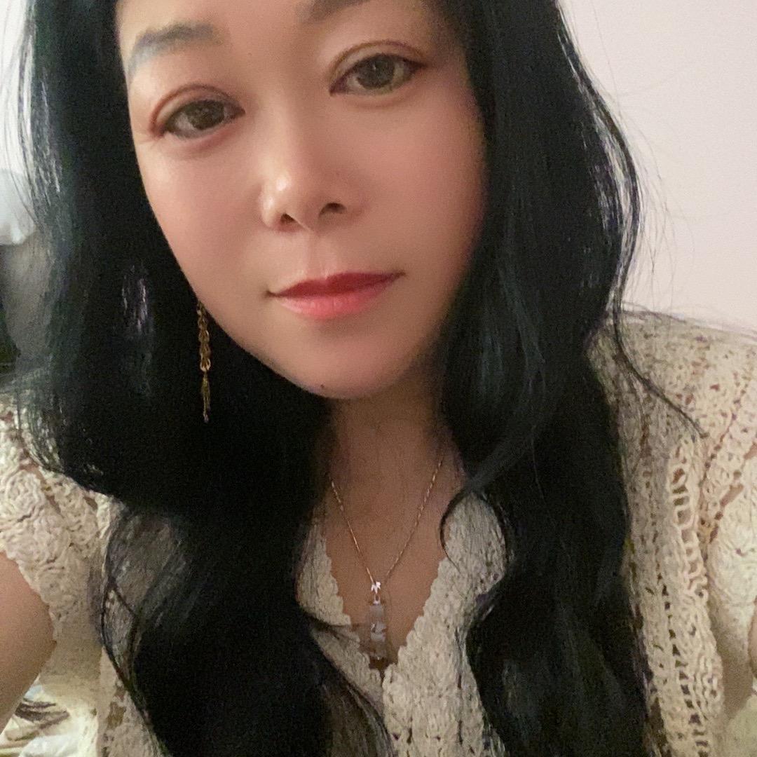 主持人沈霞