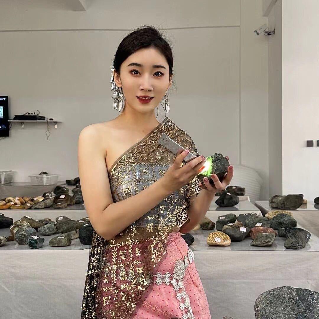 潮发珠宝-林萧萧