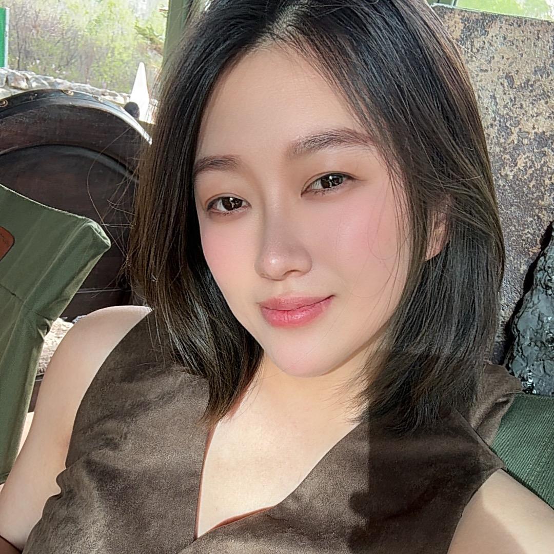 姐姐姓费