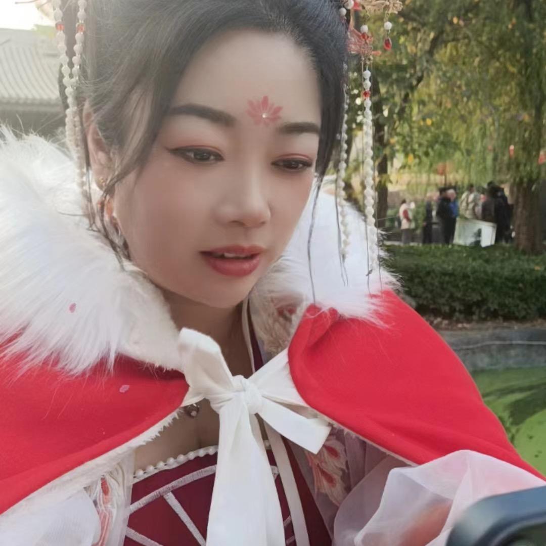 卖焦碳的小姐姐