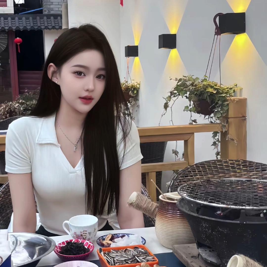 小姬🐣¹⁹⁰⁹（下午六点户外直播）