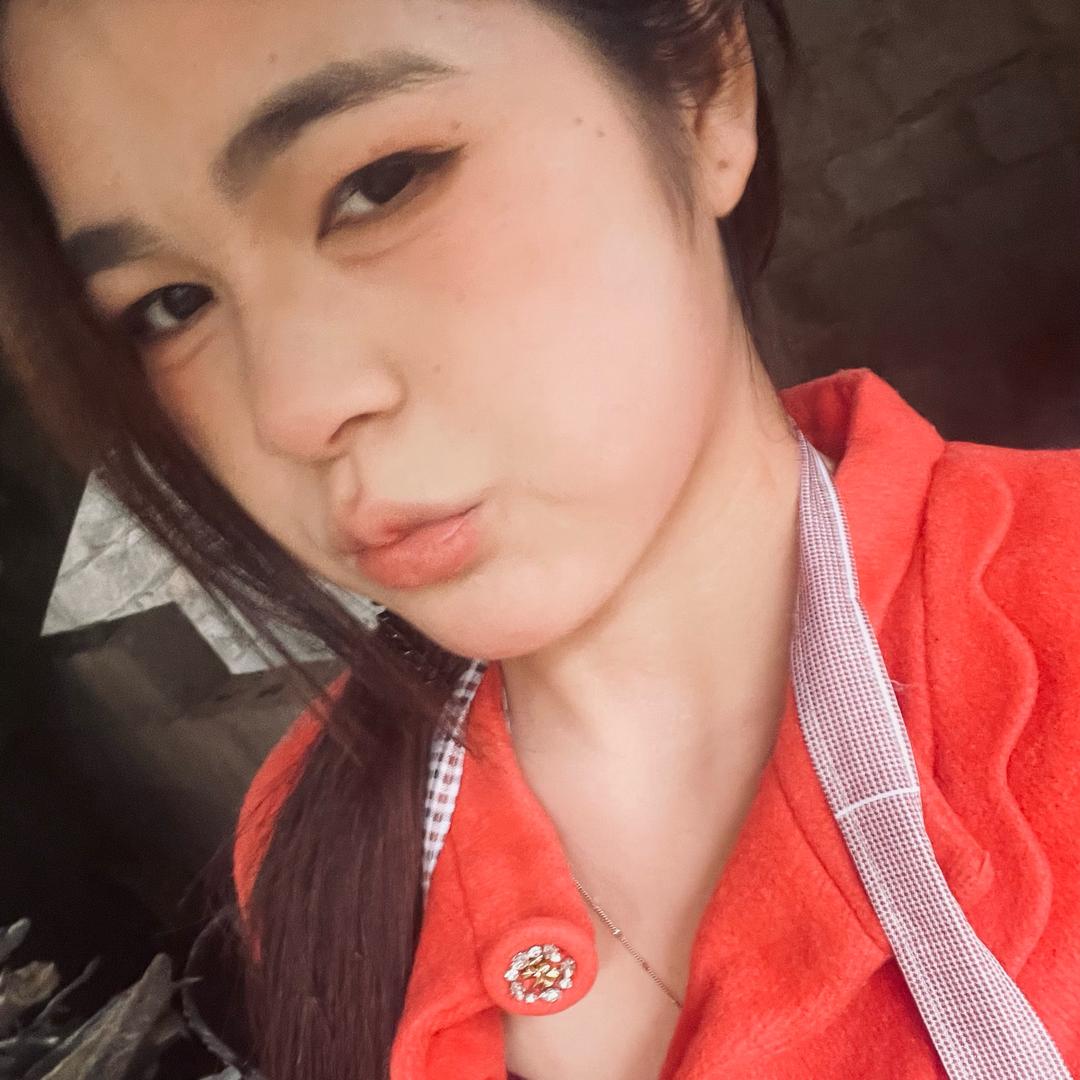 嗯哼
