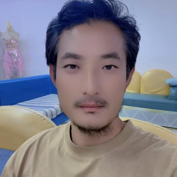 铁男穷游