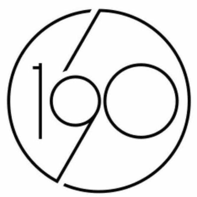 盘锦水游城190服饰