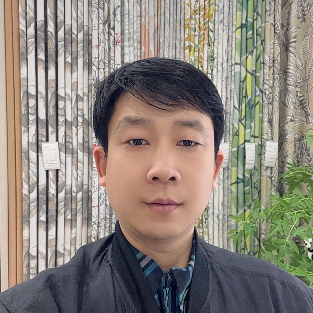 秦选｜何晓辉