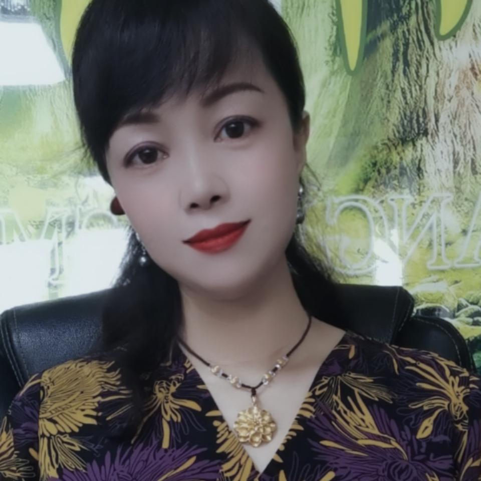 卖木材的小女人