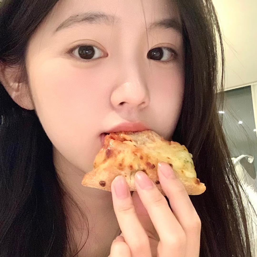 琪琪今天穿什么