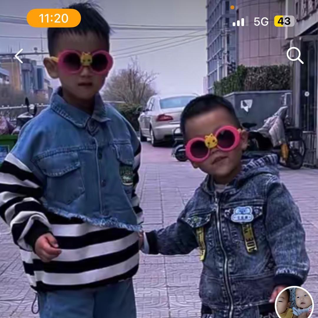 七九年两个孙子的奶奶老