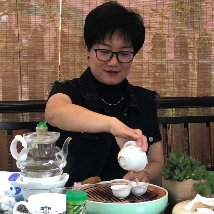 唯依的开心果