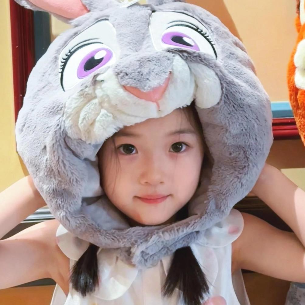 围观袋鼠互殴被误伤打掉大门牙