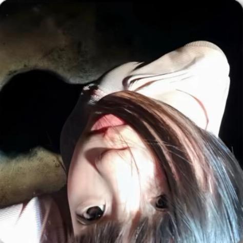 红透半边天.