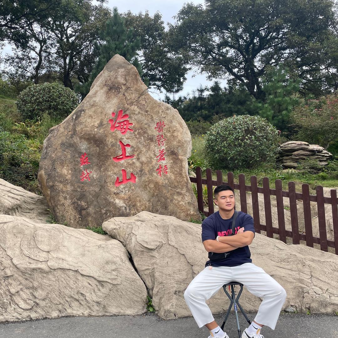 小伙.