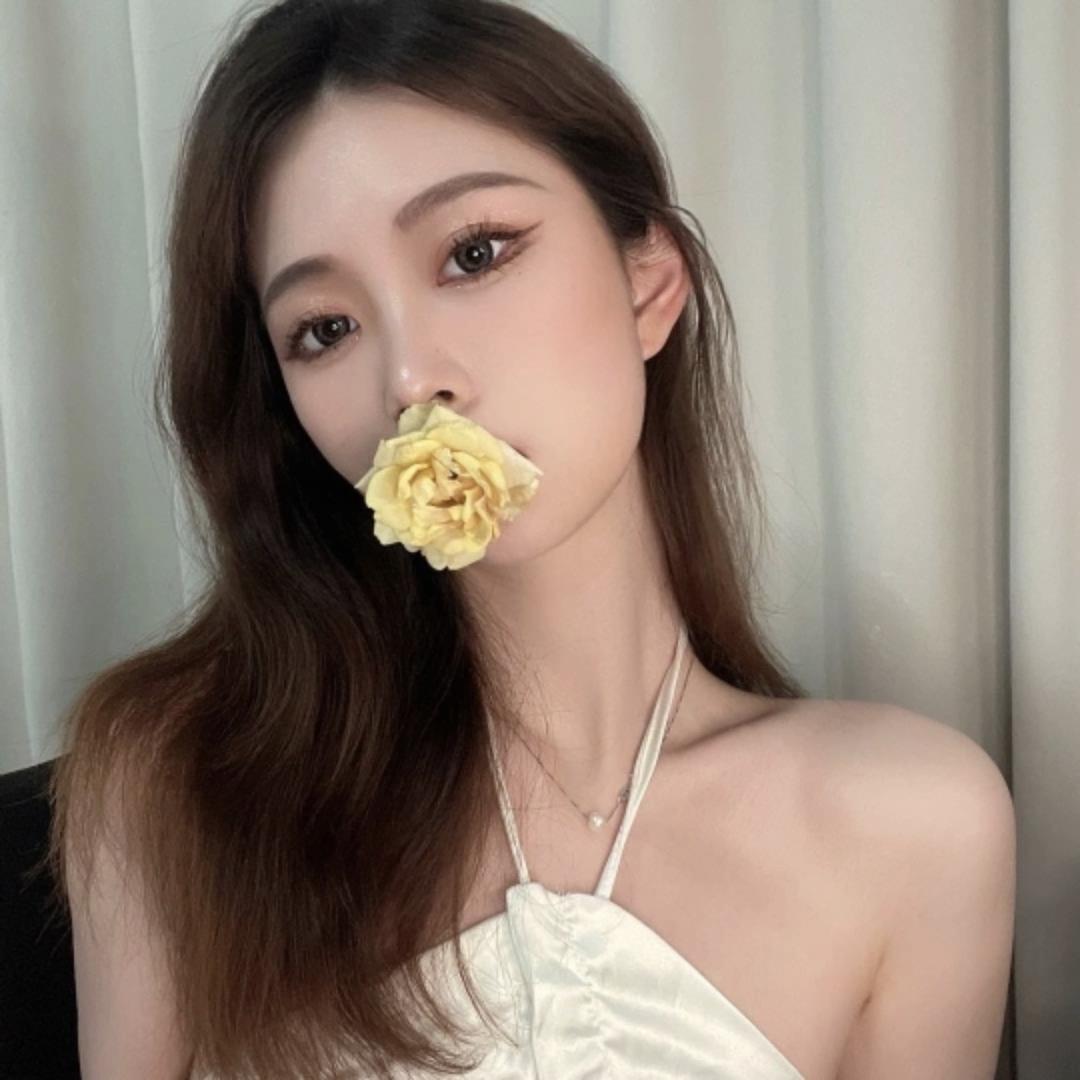 是蕾子Julie