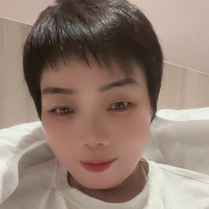 自由飞翔喜欢唱🎤